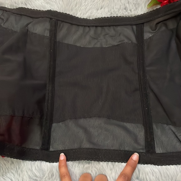 Black Lace Corset - Picture 7 of 10